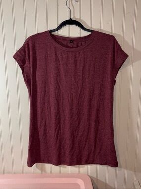 Women's Short Sleeve Crewneck Top in Deep Plum
